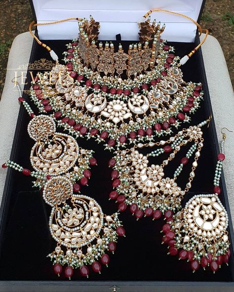 Bridal Kundan Jewellery Set, Bridal Kundan Jewellery, Indian Brides Jewelry, Bridal Jewlery, Desi Jewelry, Bridal Jewellery Set, Bridal Jewelry Sets Brides, Wedding Jewelry Sets Bridal Jewellery, Thread Bangles Design