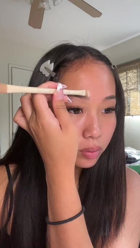 Makeup For Round Face Shape, Long Face Makeup, Square Face Makeup, Oval Face Makeup, Full Makeup Tutorial, Prom Makeup Tutorial, Makeup Looks Natural Full Face, Full Face Makeup Tutorial, Round Face Makeup