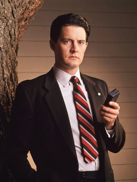 Kyle MacLachlan (Agent Dale Cooper) — Then | Twin Peaks Cast Then and Now | POPSUGAR Entertainment Photo 2 Twin Peaks Cast, Kyle Mclachlan, Twin Peaks Agent Cooper, Dale Cooper Twin Peaks, Twin Peaks 1990, Agent Cooper, Agent Dale Cooper, Dale Cooper, Kyle Maclachlan