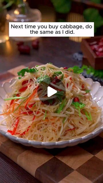 Filipino Cabbage Recipes, Shredded Salad Recipes, Thai Food Recipe, Asian Cabbage Recipes, Chinese Food Recipes Vegetarian, Korean Cabbage Salad, Healthy Cabbage Recipes, Shredded Cabbage Recipes, Healthy Cooking Videos