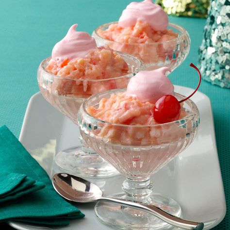 Maraschino Cherry Rice Pudding Recipe -As a grandmother, I've been cooking for many years and love to share my recipes. This pretty pastel dessert is a fun choice when you need something sweet for a special occasion. —Sharon Crider, Junction City, Kansas Cherry Rice, Rice Puddings, Pastel Desserts, Rice Pudding Recipes, Rice Pudding Recipe, Tapioca Pudding, Keylime Pie Recipe, Italian Christmas, Cherry Recipes