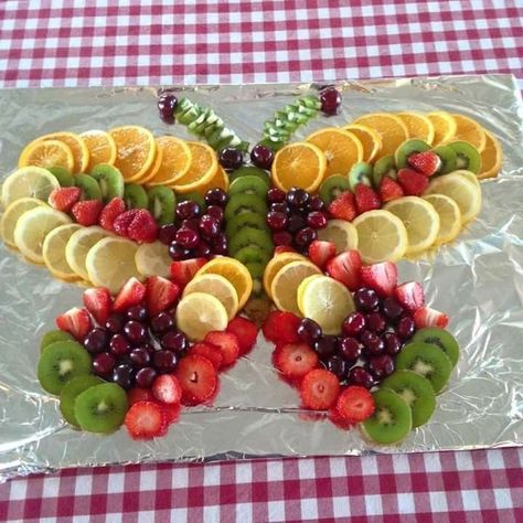 Butterfly Veggie Tray, Butterfly Fruit Platter, First Birthday Activities, Butterfly Food, Fruit Trays, Fruit Platter Designs, Dessert Platter, Wine And Cheese Party, Fruit Displays