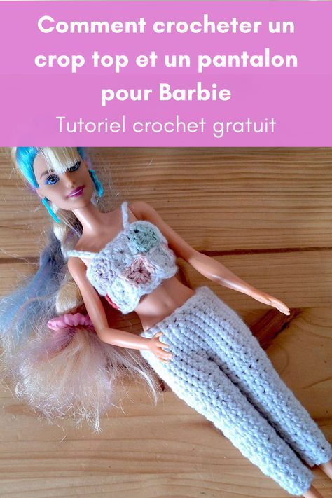 Je partage avec vous le tutoriel gratuit du crop top et du pantalon que j'ai crochetés pour la Barbie de ma fille ! Barbie Crochet, Crop Top, Crochet