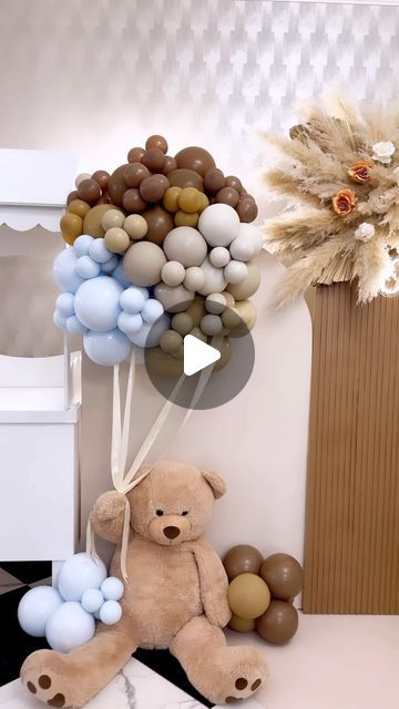 Teddy Bear Holding Balloons, Bear Holding Balloons, Teddy Bear With Balloons, Holding Balloons, How To Make Balloon, Balloon Artist, Baby Shower Decoration, Shania Twain, Kid Room