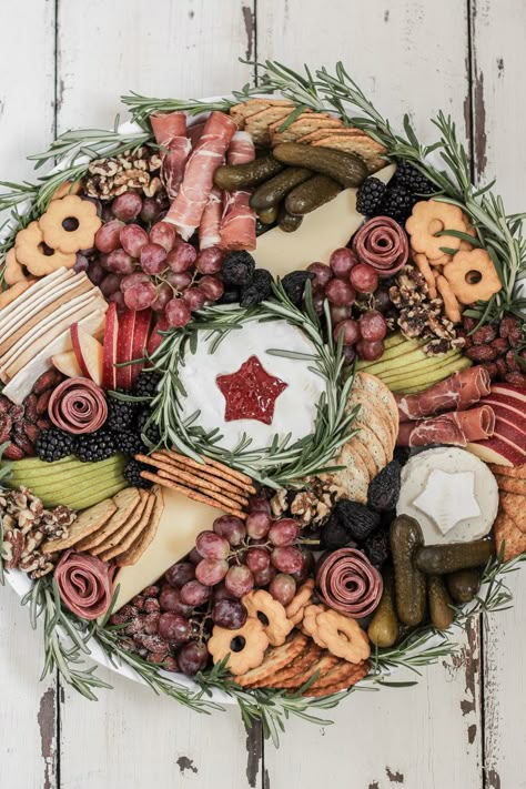 Wreath Charcuterie Board - Love Grows Wild Wreath Charcuterie Board, Wreath Charcuterie, Christmas Cheese Boards, Christmas Cheese, Christmas Platter, Charcuterie Inspiration, Charcuterie Platter, Charcuterie And Cheese Board, Charcuterie Recipes