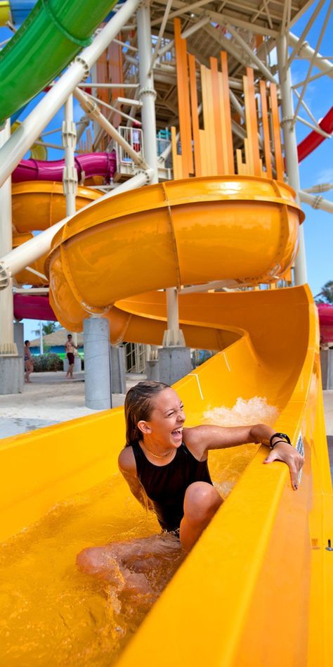 Cococay Aesthetic, Waterpark Picture Ideas, Water Park Photoshoot, Water Park Photo Ideas, Waterpark Photoshoot Ideas, Cococay Bahamas Royal Caribbean, Cococay Bahamas, Perfect Day At Cococay, Water Park Rides