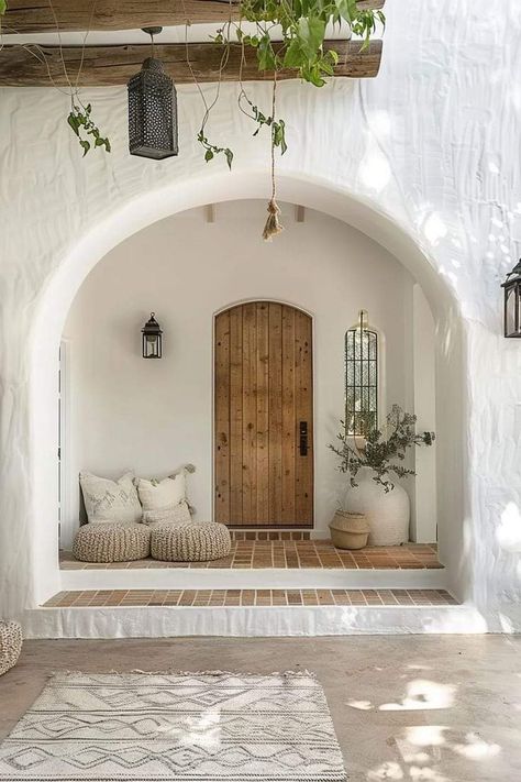 Mediterranean Indoor Decor, Home Design Mediterranean, Mediterranean Decor Style, House Interior Mediterranean, Mediterranean Modern Homes, White Mediterranean House, New Mediterranean Design, California Mediterranean Homes, Mediterranean Home Exterior