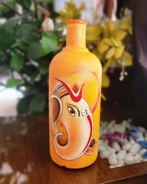 For more details follow me on Instagram @hishahomes Oil Bottle Design, Abstract Ganesha, Ganesh Painting, Glass Bottle Art, Art Bottle, Lippan Art, Boho Painting, Doll Diy Crafts, Doll Diy