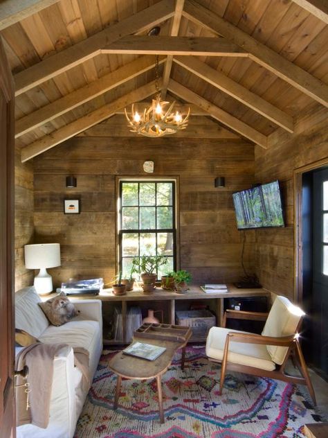 Cottage Shed Interior, Barn Office Ideas, Shed To Office Conversion, Small Cabin Office, She Shed Interior, Barn Office, Guest Quarters, Living Room New York, Shed Office