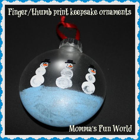 Momma's Fun World: Make your own snowman keepsake ornaments Hand Print Snowman, Snowman Handprint Ornament, Cute Christmas Presents, Christmas Handprint Crafts, Handprint Ornaments, Handprint Christmas, Easy Christmas Ornaments, Kids Christmas Ornaments, Christmas Crafts To Make