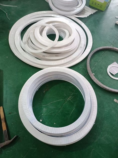 Langfang Jiuwang Sealing Material Co., Ltd. https://mifengcailiaodaquan.cn/ Whatsapp/WeChat: +86-18830639308 --------------------- Expanded PTFE Gasket Material Suppliers Chinese factory t rubber molding 18 wheeler rubber mat for steps with zip ties Asme B16.20 Graphite Filler With Inner Ring And Outer Ring 316 Spiral Wound Gasket Price Rubber Molding, Plastic Gears, Rubber Mat, Packing Material, O Ring