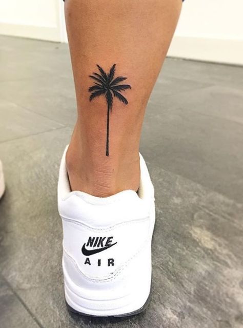 Tree Tattoo Ankle, Palm Tree Tattoo Ankle, Tatuagem Masculina Pequena, Tato Minimal, Tattoo Tiny, Tattoo Diy, Ankle Tattoo Designs, Palm Tattoos, Meaningful Tattoos For Women