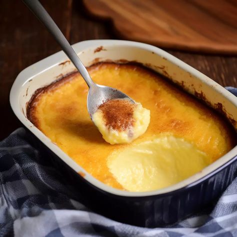 Amish Baked Custard Amish Custard, Banana Dishes, Amish Baked Custard, Amish Dishes, Baked Custard Recipe, Baked Pudding, Steamed Puddings, Custard Recipe Easy, Cinnamon Pie