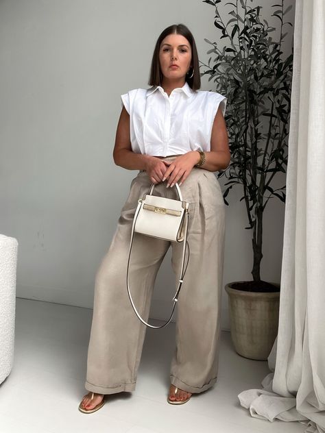 Outfit Ideas Work Plus Size, Casual Office Outfit Mid Size, Mid Size Work Outfit Summer, Summer 23 Outfits Plus Size, Womens Plus Summer Outfits, Plus Chic Outfits Plus Size, Office Dresses Plus Size, California Office Outfits, Stylish Outfits Plus Size Casual