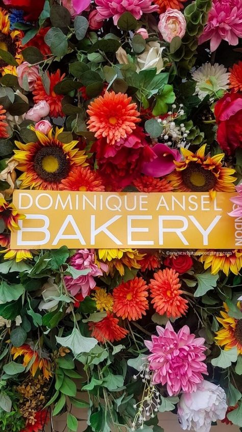 Dominique Ansel Bakery London rose sign, read more about it at www.whatsupcourtney.com #london #dominiqueansel #bakery London Places To Eat, Gluten Free London, Breakfast On A Budget, Bakery London, Dominique Ansel Bakery, Afternoon Tea London, Dominique Ansel, London In December, London Bucket List