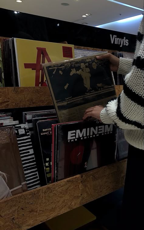 Eminem Vinyl, Eminem Aesthetic, Eminem Albums, The Eminem Show, Vinyl Aesthetic, Word Board, Music Collage, Rap Albums, Dark Paradise