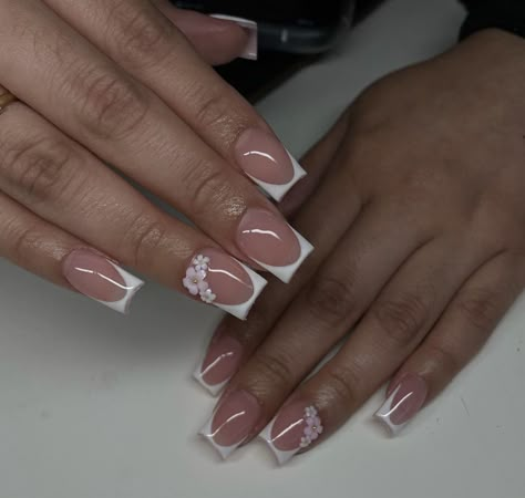 Cute Small Nail Ideas, Square French Tip Nails With Gems, Short French Tip Acrylic Nails With Flower, Small French Tip Nails With Gems, Fingertip Length Nails, Short Nails Rhinestones Design, Short French Nails With Charms, Short White French Tip Nails With Gems, Short French Tip With Flowers