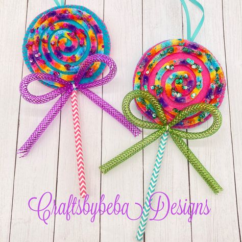 Lollipops Ornaments / Set 2 Lollipops / Hanging Lollipops - Etsy Lollipop Classroom Door, Lantern Staircase, Candyland Classroom, Lollipop Craft, Handmade Lollipops, Whimsical Christmas Decor, Valentine Decoration, Christmas Lollipops, Candy Tree