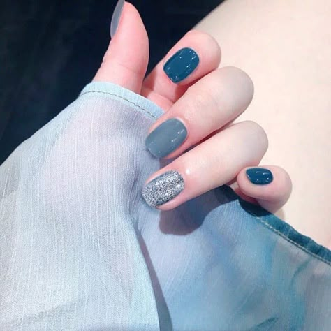 Nail For Wedding, Short Autumn Nails, Glitter Press On Nails, Nails Glossy, Hello Nails, Blue Acrylic Nails, Nail Blue, Cute Simple Nails, Blue Gel