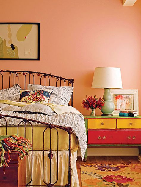 Vintage Bedroom Ideas -- Maybe not in this color scheme, but I love the overall feel. Warm Painting, Peach Bedroom, Colorful Bedroom Design, Peach Walls, Bedroom Orange, Bedroom Walls, Vintage Bedroom, Iron Bed, Bedroom Vintage