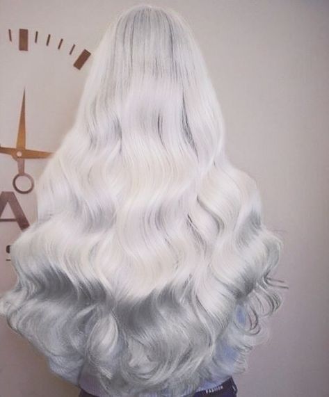 White Fantasy Hair, Long Wavy White Hair, Nordic White Hair, Targaryen Hair Color, Pearl White Hair, White Curly Hair, White Hair Long, White Long Hair, Long White Hair