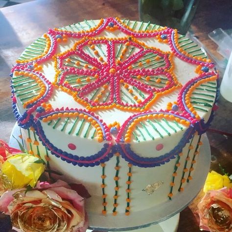 Rangoli cake at Holi Cow!  #yudhika #holicow #rangoli #hennacake #indian #traditional #cakeart #cake #burfee Mira The Detective Cake, Diwali Cake Ideas, Holi Cake, Dholki Cake, Diwali Cake, Henna Cookies, Henna Cake, Detective Party, Cake Inspo