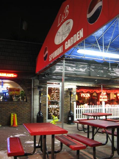 Spumoni Gardens, 2725 86th Street, Bensonhurst, Brooklyn...summertime ritual: Eating Pizza and Spumoni, outside Nyc Childhood, Bensonhurst Brooklyn, Brooklyn Image, Brooklyn Food, Sicilian Style, John Dewey, Nyc History, Eating Pizza, Brooklyn Baby