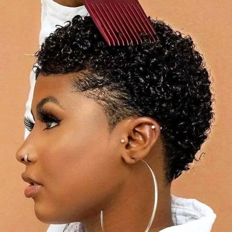 40 Tapered Haircut for Beautiful Black Women - Perfect for Hot Summers! - Coils and Glory Natural Hair Haircuts, Short Natural Haircuts, Cabello Afro Natural, Short Hair Designs, Short Natural Curly Hair, Short Shaved Hairstyles, Natural Afro, Tapered Natural Hair, Natural Hair Cuts