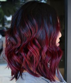 Bright Burgundy Balayage with Black Roots Black And Burgundy Hair, Pelo Color Vino, Burgundy Hair Dye, Burgundy Balayage, Wine Hair Color, Maroon Hair, Dyed Tips, Hair Dye Tips, Red Ombre Hair