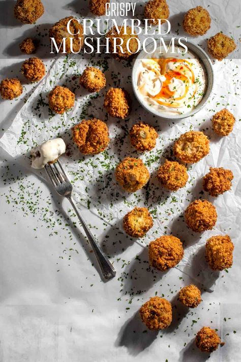 Crumbed mushrooms scattered across baking paper with sweet chilli mayonnaise sauce in a small bowl. Crumbed Mushrooms Recipe, Crumbed Mushrooms, Chicken Sausage Rolls, Chilli Mayo, Breaded Mushrooms, Homemade Sausage Rolls, Sausage Rolls Recipe, Mayo Sauce, Side Dish Recipes Easy