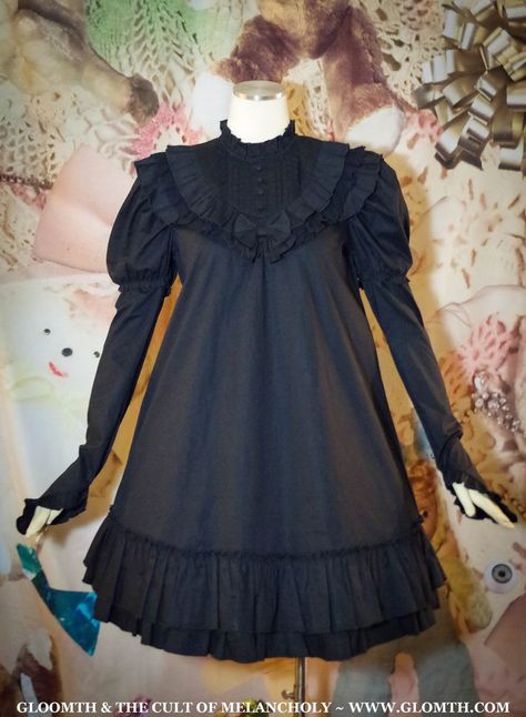 Victorian Gothic Dress, Black Victorian Dress, Interview With A Vampire, Gothic Victorian Dresses, Claudia Black, Claudia Dress, Babydoll Style Dress, Anne Rice, Gothic Victorian