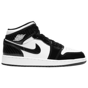 Jordan Aj 1 Mid, White Forces, Jordan 1 Mid Black, Crocs Boots, Authentic Jordans, Jordan Sneaker, Air Jordan 1 Mid Se, Shoes Outfit Fashion, Sneakers Looks