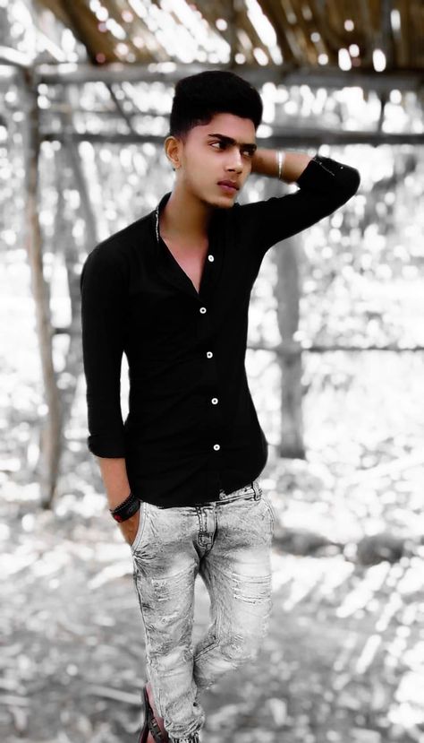 Hello I am indrajitmondal8600@gmail.com Man Photo Pose Style, Free Fire Game, Attitude Stylish Boys Pic, Men Fashion Photoshoot, Men Fashion Photo, Garena Free Fire, Drawing Couple Poses, Portrait Photo Editing, Lightroom Presets For Portraits