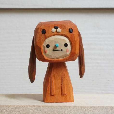 Wooden Character, Playful Outfits, Carved Wooden Animals, Clay Characters, Owl Costume, Wood Doll, Colorful Characters, Craft Photography, Wood Carving Patterns