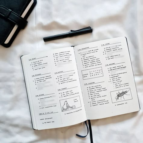 Minimal bullet journal daily spread Minimal Journal Aesthetic, Daily Planner Layout Ideas, Daily Bujo Spread, Bujo Daily Spread, Good Notes Daily Planner, Minimal Bujo, Memory Journals, Minimal Bullet Journal, Bujo Daily