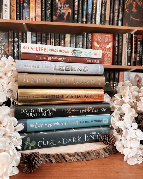 Whats a book that got you out of a reading slump?⁠ .⠀⁠ All of these books have saved me from a reading slump at different times, and are my go-to recs for anyone stuck in a slump!⁠ .⠀⁠ #bookshelves #bookstagram #readersofinstagram #bookstack #bookrecommendations reading slump book recommendations ya fantasy and romance books book aesthetic bookshelves bookshelf book stack Books Aesthetic Bookshelves, Marie Lu Legend, Aesthetic Bookshelves, Reading Slump, Marie Lu, Book Recommendation, Chloe Brown, Ya Fantasy, Get A Life