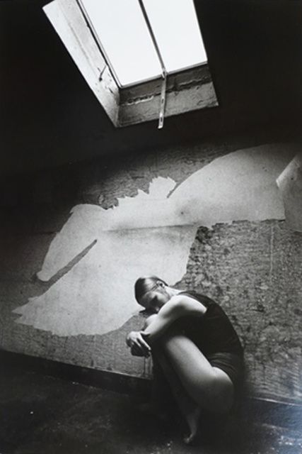 Available for sale from Hamiltons Gallery, Jeanloup Sieff, Carolyn Carlson, Danseuse, Paris (1960), Gelatine silver print, 40 × 30 cm Jean Loup Sieff, Jeanloup Sieff, Study Photography, Physical Features, Richard Avedon, Gelatin Silver Print, Silver Print, Famous Photographers, Magnum Photos