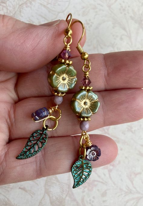 Czech Earrings, Diy Earrings Dangle, Earrings 2024, Glass Flower Earrings, Jewelry 2024, Creative Earrings, Earrings Diy Handmade, Czech Glass Jewelry, Flower Earrings Gold