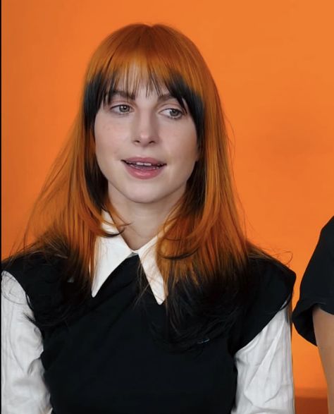 Ginger With Black Tips, Hayley Williams Hair 2023, Orange Hair With Black Tips, Orange Hair Black Tips, Brown Hair Orange Tips, Orange Roots Black Hair, Foxy Hair Color, Ginger Hair With Black Tips, Orange Hair Pale Skin