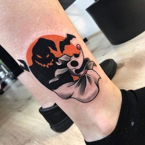 Tattoo Nightmares, Cute Halloween Tattoos, Tim Burton Tattoo, Backpiece Tattoo, Nightmare Before Christmas Tattoo, Christmas Tattoo, Spooky Tattoos, Halloween Tattoo, Tatuaje A Color