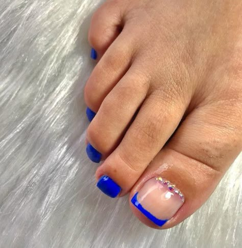 blue pedicure ideas summer 2022, cute pedicure ideas, pedicure ideas french tip, pedicure ideas for summer,pedicure ideas for wedding, pedicure ideas 2022, pedicure with rhinestones, pedicure trends, pedicure design 2022, pedicure nails Pedicure Blue Ideas, Electric Blue Pedicure, Purple French Tip Pedicure, Blue Toes With Design, Blue Toenails With Design, Pedicure Ideas Summer 2022, Blue And White Pedicure, Pedicure Ideas French Tip, Blue French Tip Pedicure