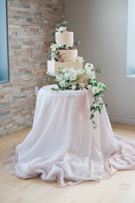 Small Wedding Cake Table, Table For Wedding Cake, Cake Table Decorations Wedding, Elegant Cake Table, Candlelight Wedding Ceremony, Wedding Cake Display Table, Wedding Cake Table Ideas, Cake Backdrop, Cake Table Ideas