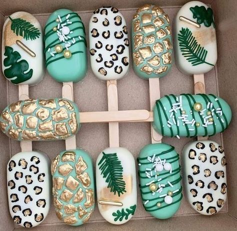 Wild One Cakesicles, Wild One Cake Pops, Cakecicles Ideas, Forest Theme Cake, Popsicle Cake Pops, Cakesicles Ideas, Popsicles Cake, Cake Popsicles, Cake Pop Decorating