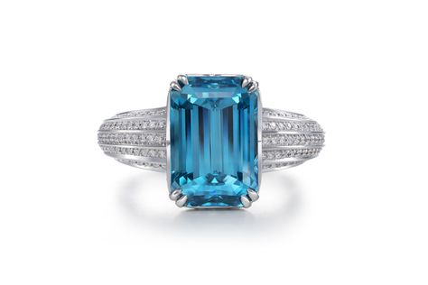 Luxury Blue Emerald Cut Gemstones, Luxury Blue Cubic Zirconia Ring, Elegant Blue Cubic Zirconia Gemstones, Luxury Blue Cubic Zirconia Topaz Ring, Morganite Engagement Ring Oval, Rose Gold Morganite Ring, Flawless Diamond, Peach Morganite, Oval Cut Engagement Ring