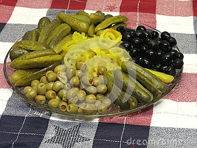 Pickle Charcuterie Board Ideas, Pickle Tray Ideas, Olives And Pickles Tray, Olive Pickle Platter, Olive And Pickle Tray, Pickle Charcuterie Board, Pickle Olive Relish Tray, Pickle And Olive Tray, Pickle And Olive Charcuterie Board