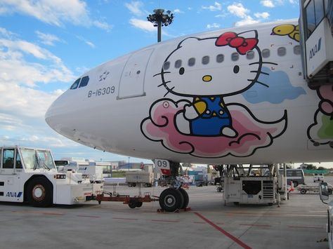 Images Hello Kitty, Eva Air, Charmmy Kitty, Air New Zealand, Hello Kitty Aesthetic, Alaska Airlines, Hello Kitty Pictures, Hello Kitty Items, Hello Kitty Wallpaper