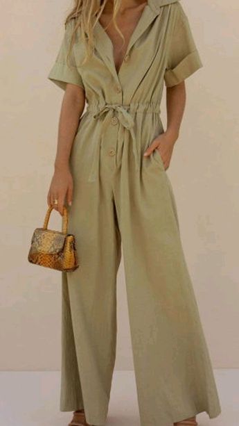 Loose Romper, Colorful Jumpsuit, Rompers Online, Jumpsuit Elegant, Solid Color Shirt, Long Jumpsuits, Jumpsuit Fashion, Holiday Fashion, Minimalist Fashion