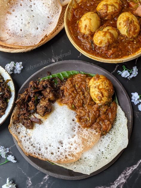 Delicious Kerala Appam with Egg curry. Kerala Appam Batter recipe uploaded with Egg curry recipe on website Appam Recipe Kerala, Kerala Breakfast Recipes, Kerala Food Recipes, Lace Pancakes, Kerala Breakfast, Chai Wala, Kerala Dishes, Kerala Snacks, Egg Curry Recipe