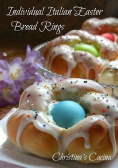 Christina's Cucina: Individual Italian Easter Bread Rings...Easy Step by Step Directions Italian Easter Recipes, Bread Ring, Italian Easter Bread, Easter Bread Recipe, Italian Easter, Easter Dishes, Community Table, Easter Bread, Easter Baking