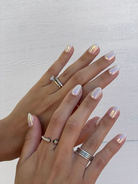 Aura nails in chrome Short Chrome Acrylics, Chrome Nails No Acrylic, Cute Short Acrylic Nails Chrome, Chrome Nails Summer 2023, Blush Dip Nails, Simple Nail Ideas Chrome, Crome Nails Dip, Pink Chrome Manicure, Short Shellac Nails Chrome